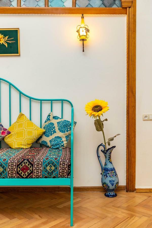★ Blue Door Rhapsody ★ - Special Stay In Old Town! Tbilisi Bagian luar foto