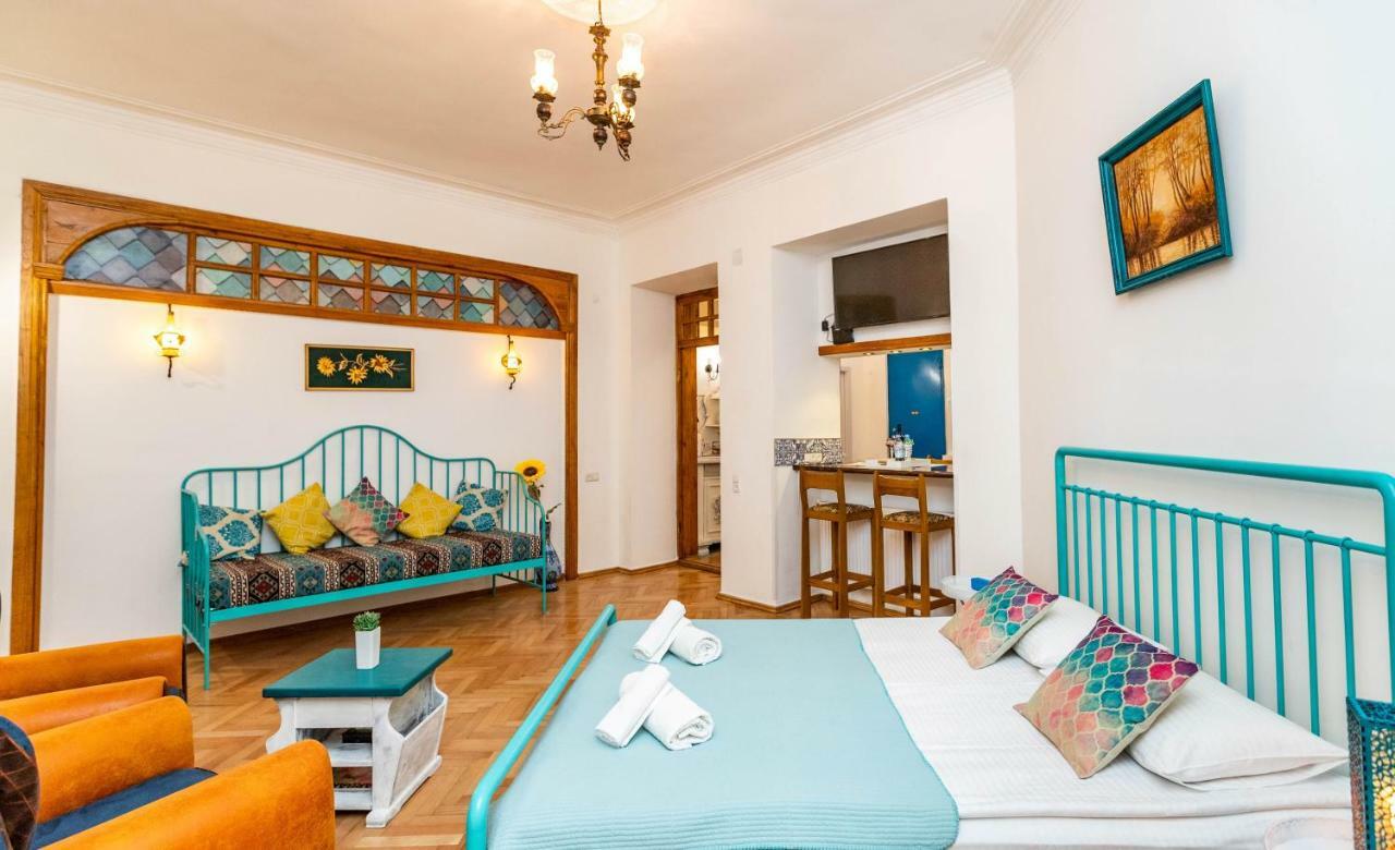 ★ Blue Door Rhapsody ★ - Special Stay In Old Town! Tbilisi Bagian luar foto