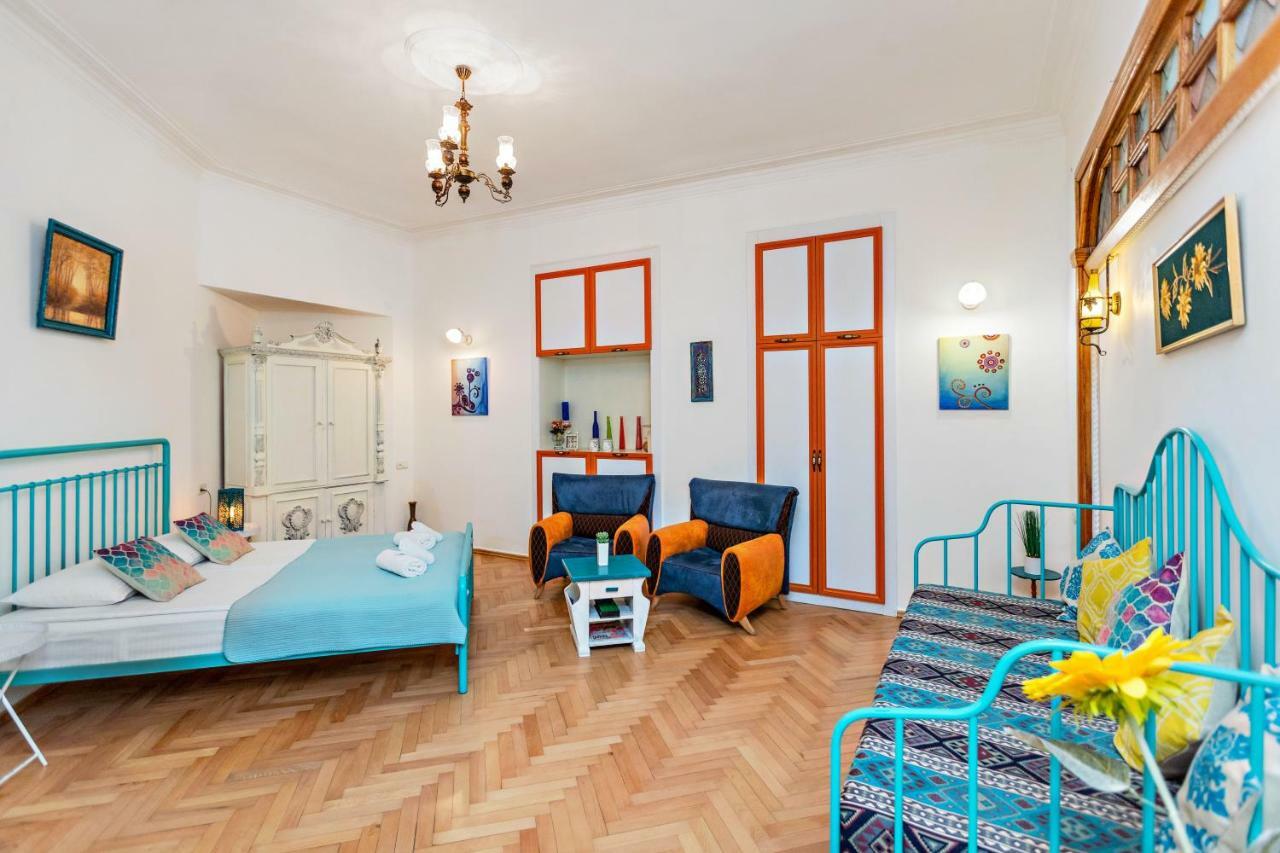 ★ Blue Door Rhapsody ★ - Special Stay In Old Town! Tbilisi Bagian luar foto