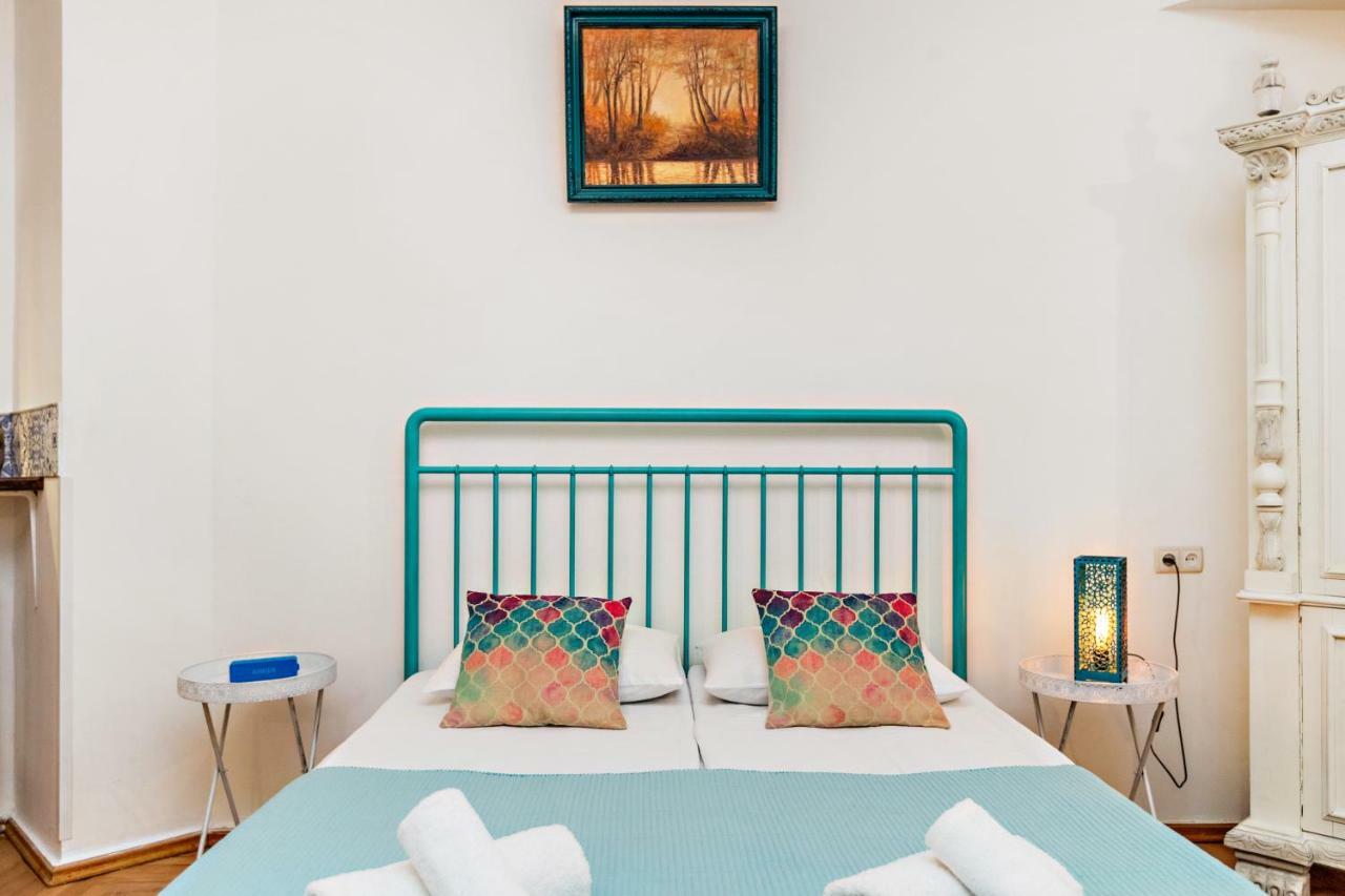 ★ Blue Door Rhapsody ★ - Special Stay In Old Town! Tbilisi Bagian luar foto