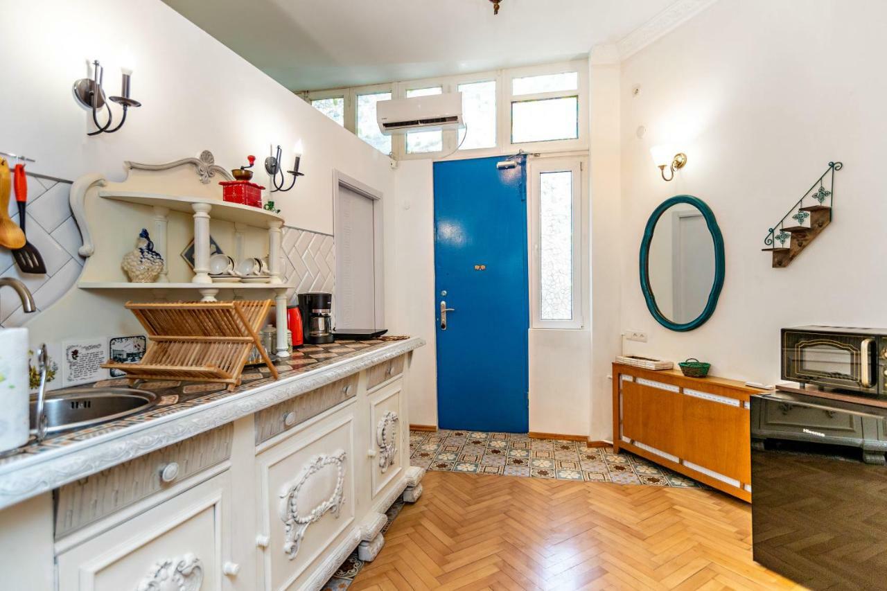 ★ Blue Door Rhapsody ★ - Special Stay In Old Town! Tbilisi Bagian luar foto